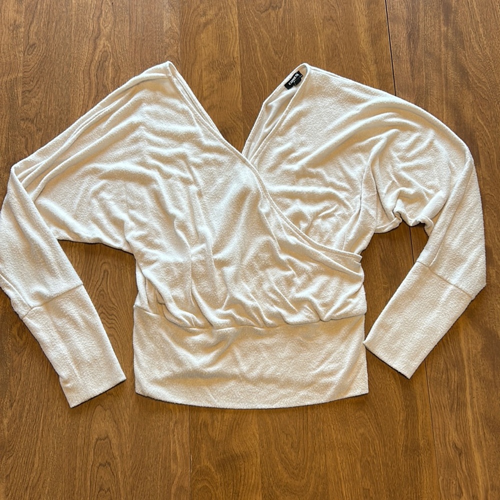 S, Very Soft, Express, Cream, V-Neck, Women’s Sweater